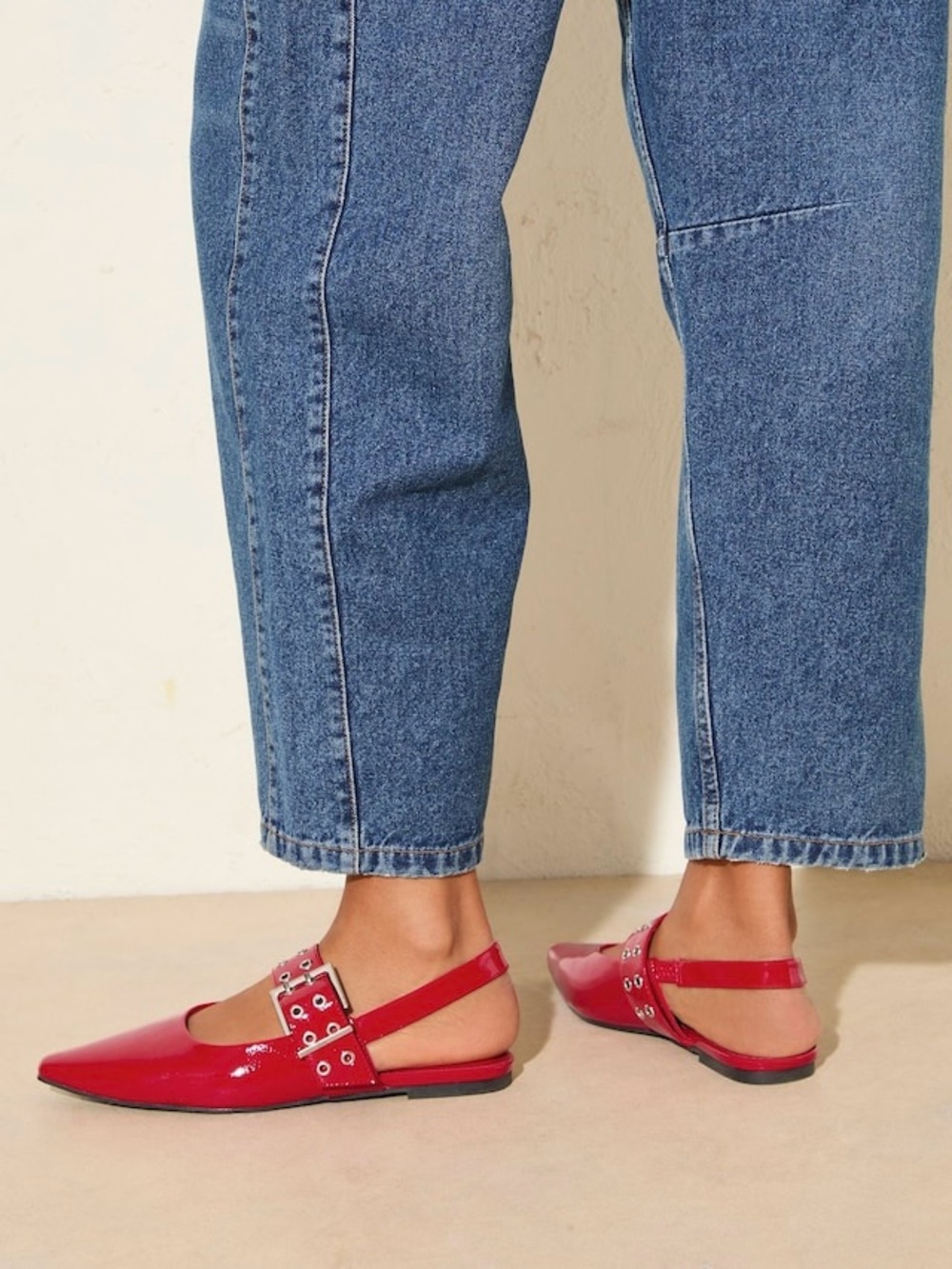 🆕{Steve Madden} Smokee Red Patent Pointed Slingback with Grommet Straps - Picture 8 of 16